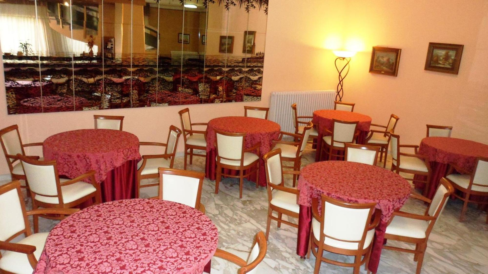Hotel Reali Chianciano Terme Exterior photo